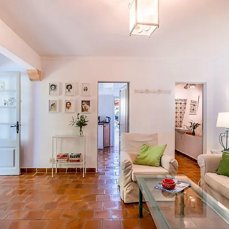 Villa Rafaleta By *